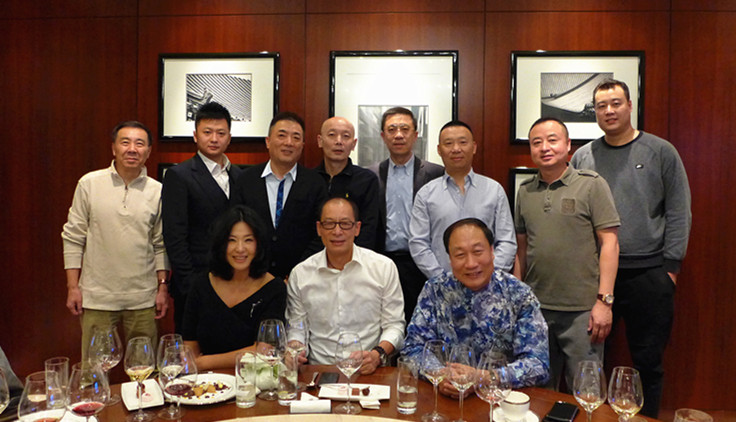 著名演員葛優(yōu)先生、愛步(ECCO)董事長李香山先生邀請王鳳麟教授講解遁甲