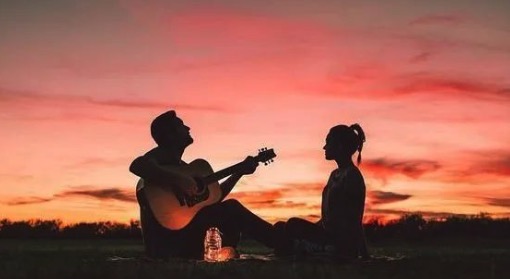 以后我們能和諧嗎？能走到結(jié)婚嗎？
